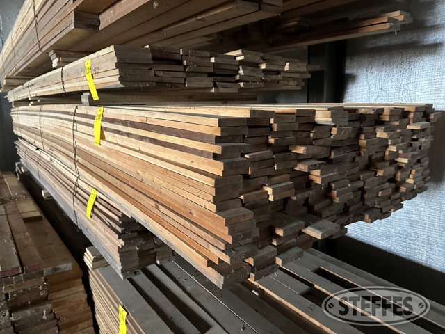 Bundle of 1x4 lumber